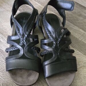 Denver Hayes Black Braided Strappy Wedge Sandals Low Heel Comfort Size 9